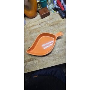 Chantal leaf-shaped ceramic baking or serving dish